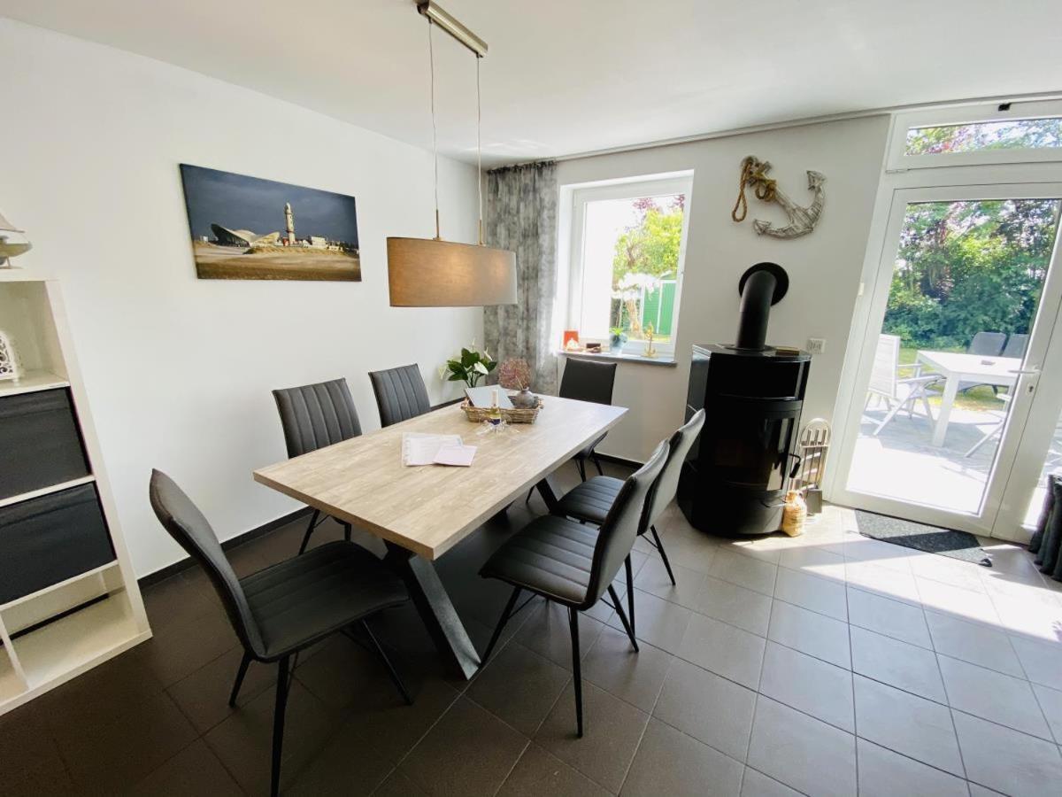 Holiday home Ferienhaus Twin Anchor, 200 M V. Strand *