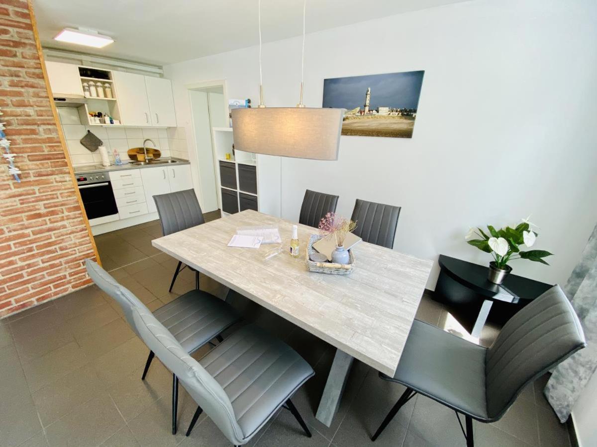 Ferienhaus Twin Anchor, 200 M V. Strand Holiday home Rostock